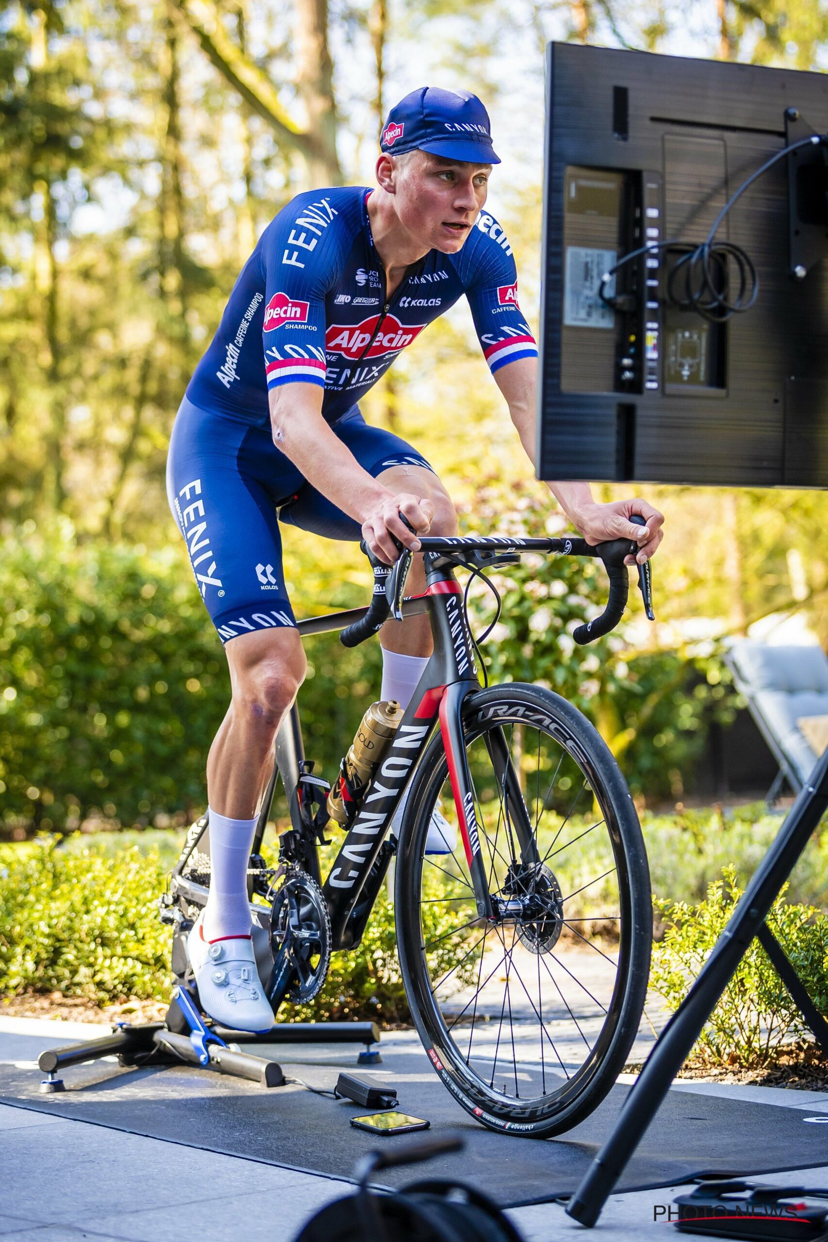 Mathieu Van Der Poel - Ronde Van Zwift